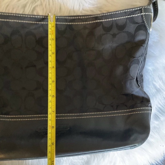 Coach signature canvas leather hobo bag - Picture 7 of 8